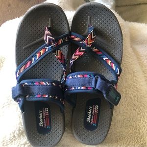 Sketchers Outdoor Lifestyle Sandler size 10. Velcro for perfect fit.